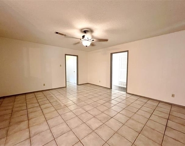 1209 Irwin Drive - Photo Thumbnail 4