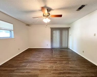 1209 Irwin Drive - Photo Thumbnail 8