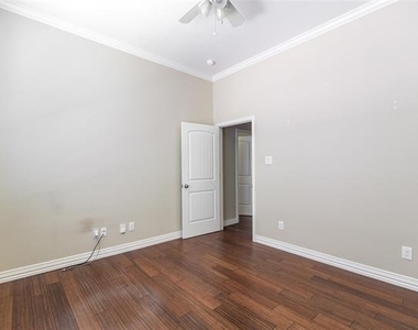 5500 Ledgestone Drive - Photo Thumbnail 14
