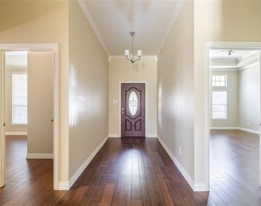 5500 Ledgestone Drive - Photo Thumbnail 2