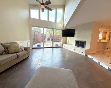 1725 Ashland Avenue - Photo Thumbnail 8