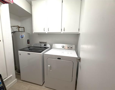 1725 Ashland Avenue - Photo Thumbnail 21