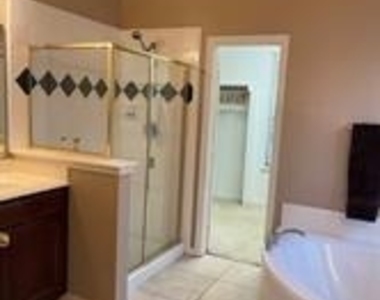 4520 White Rock Lane - Photo Thumbnail 18