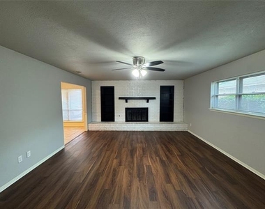 6224 Wheaton Drive - Photo Thumbnail 15