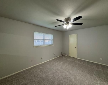 6224 Wheaton Drive - Photo Thumbnail 8