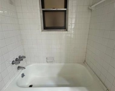 6224 Wheaton Drive - Photo Thumbnail 5