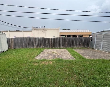 6224 Wheaton Drive - Photo Thumbnail 11
