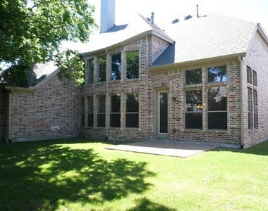 910 Redbird Lane - Photo Thumbnail 16