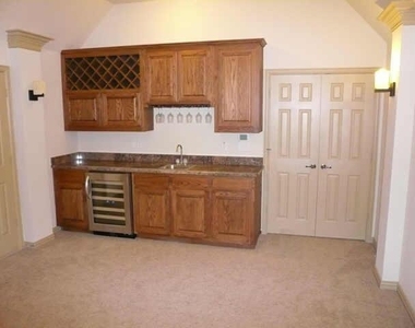 910 Redbird Lane - Photo Thumbnail 13