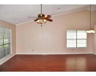 4429 Seville Lane - Photo Thumbnail 2