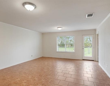 406 B Andrew Drive - Photo Thumbnail 3