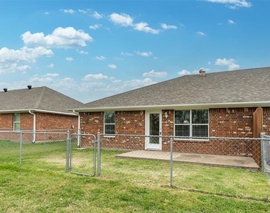 406 B Andrew Drive - Photo Thumbnail 12