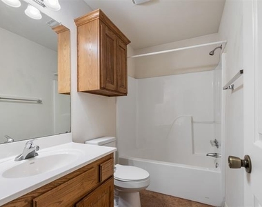 406 B Andrew Drive - Photo Thumbnail 11
