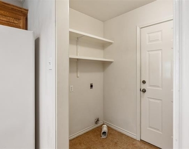 406 B Andrew Drive - Photo Thumbnail 7