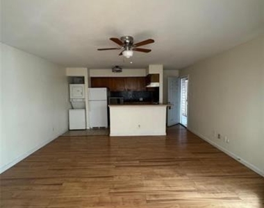 9801 Walnut Street - Photo Thumbnail 2