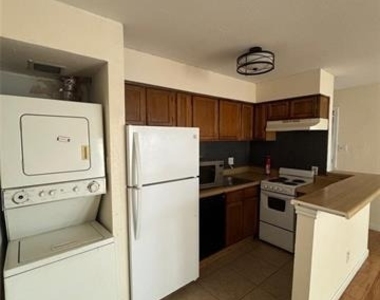 9801 Walnut Street - Photo Thumbnail 5