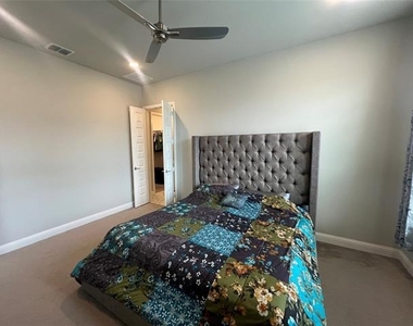 4275 Curtiss Drive - Photo Thumbnail 18
