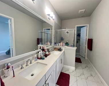 4275 Curtiss Drive - Photo Thumbnail 13