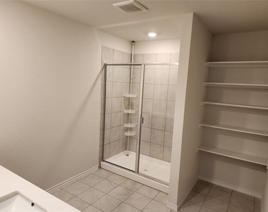100 Stovall Lane - Photo Thumbnail 15