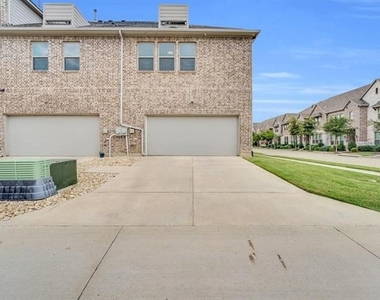 1498 Weston Road - Photo Thumbnail 22