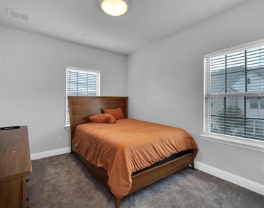1498 Weston Road - Photo Thumbnail 18