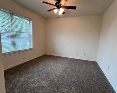 315 College Avenue - Photo Thumbnail 26