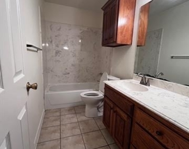315 College Avenue - Photo Thumbnail 24