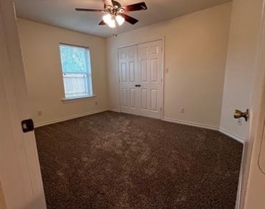 315 College Avenue - Photo Thumbnail 23