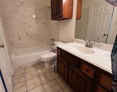 315 College Avenue - Photo Thumbnail 18