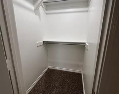 315 College Avenue - Photo Thumbnail 17