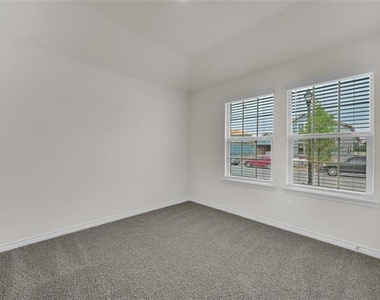 2044 Hearn Drive - Photo Thumbnail 20