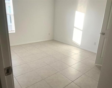 5836 Timber Point Drive - Photo Thumbnail 11
