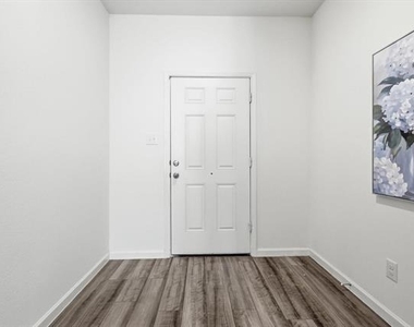 1802 Washington Street - Photo Thumbnail 7