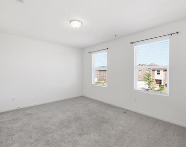 1802 Washington Street - Photo Thumbnail 11
