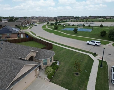 520 Cantebury Park Lane - Photo Thumbnail 27
