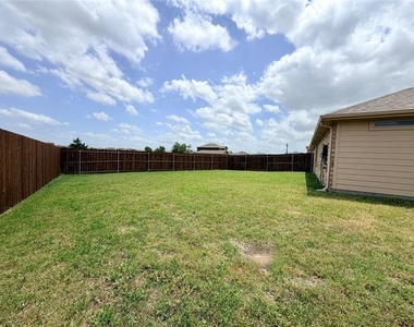 520 Cantebury Park Lane - Photo Thumbnail 24