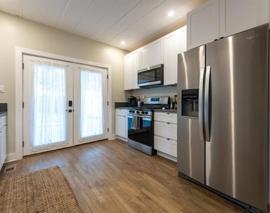 4512 Victor Street - Photo Thumbnail 13