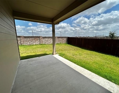 16028 Bronte Lane - Photo Thumbnail 25