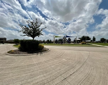 16028 Bronte Lane - Photo Thumbnail 30
