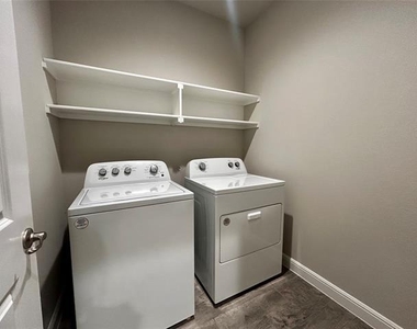 16028 Bronte Lane - Photo Thumbnail 4