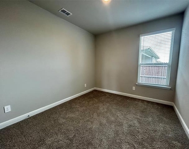 16028 Bronte Lane - Photo Thumbnail 22