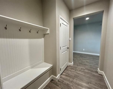16028 Bronte Lane - Photo Thumbnail 3