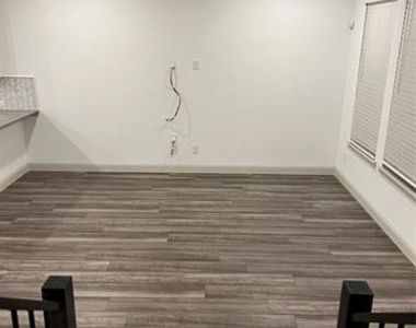 6041 Roper Road - Photo Thumbnail 23