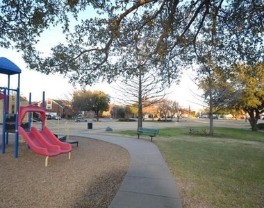 3404 Napolean Court - Photo Thumbnail 25
