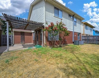 3404 Napolean Court - Photo Thumbnail 24