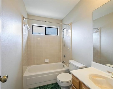3404 Napolean Court - Photo Thumbnail 20