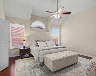 3609 Bonita - Photo Thumbnail 8