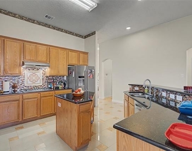 3609 Bonita - Photo Thumbnail 31