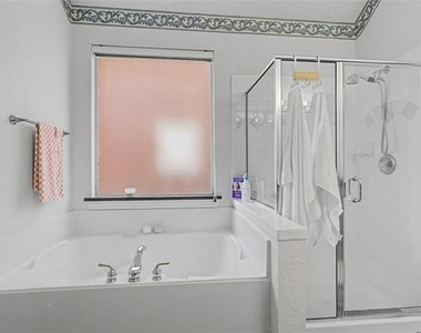 3609 Bonita - Photo Thumbnail 13
