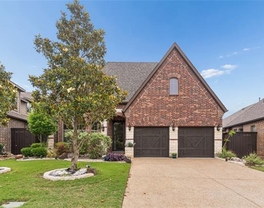 8212 Oakwood - Photo Thumbnail 1